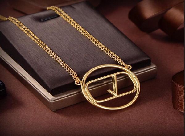 new designed round v pendants chain pearl choker necklace alphabet crystal pattern brass 18k gold plated women diamonds necklaces 5145618, Silver
new designed round v pendants chain pearl choker necklace alphabet crystal pattern brass 18k gold plated women diamonds necklaces 5145618, Silver
