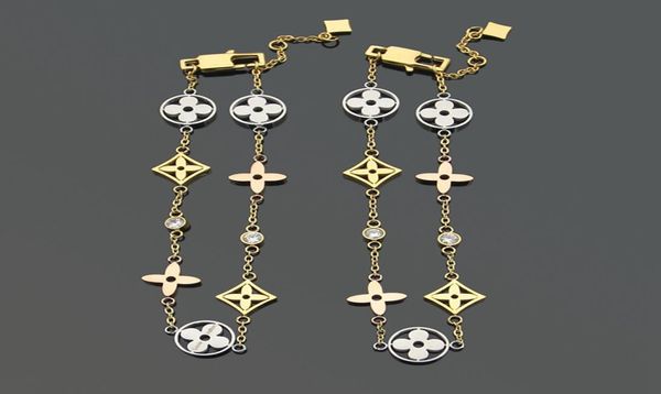 popular v intermediate color four leaf flower bracelet for women four leaf flower bracelet7846595, Black
popular v intermediate color four leaf flower bracelet for women four leaf flower bracelet7846595, Black