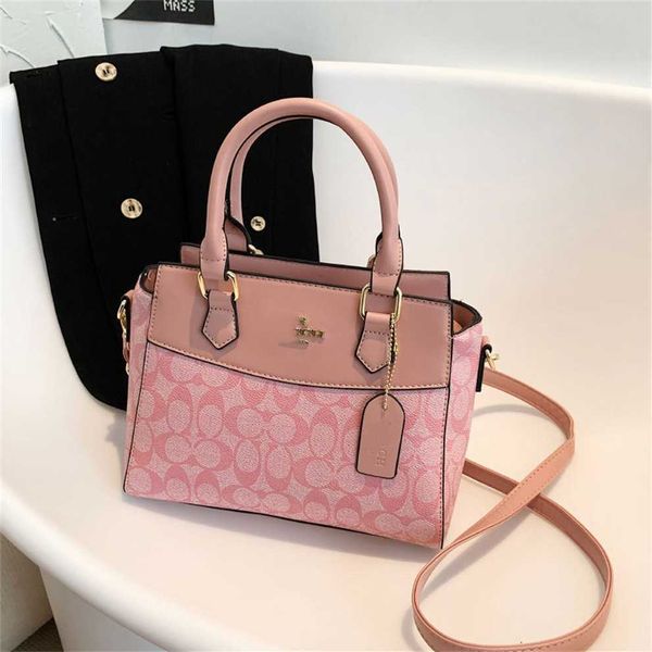 women's bag 2023 new niche designer fashion tote with high-end carrying crossbody bag 50% off outlet store
women's bag 2023 new niche designer fashion tote with high-end carrying crossbody bag 50% off outlet store
