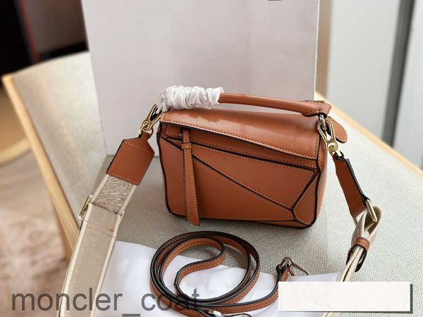 10a fashion makeup bag shoulder bag puzzle large capacity zipper opening leather bag body linen adjustable shoulder strap vacation casual cr
10a fashion makeup bag shoulder bag puzzle large capacity zipper opening leather bag body linen adjustable shoulder strap vacation casual cr