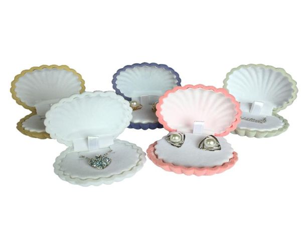 shell shape lovely velvet wedding engagement ring box for earrings necklace bracelet jewelry display gift box holder2826376, Black;white
shell shape lovely velvet wedding engagement ring box for earrings necklace bracelet jewelry display gift box holder2826376, Black;white
