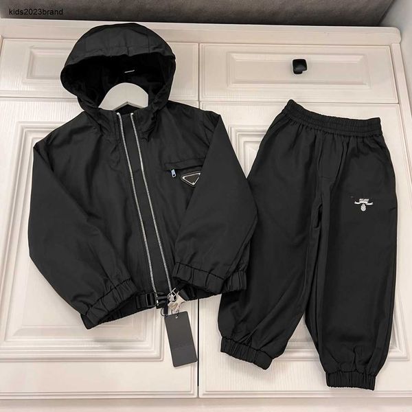 designer baby autumn suits kids tracksuits size 100-160 cm 2pcs metal geometric badge decoration hooded jacket and sports pants aug30, White
designer baby autumn suits kids tracksuits size 100-160 cm 2pcs metal geometric badge decoration hooded jacket and sports pants aug30, White