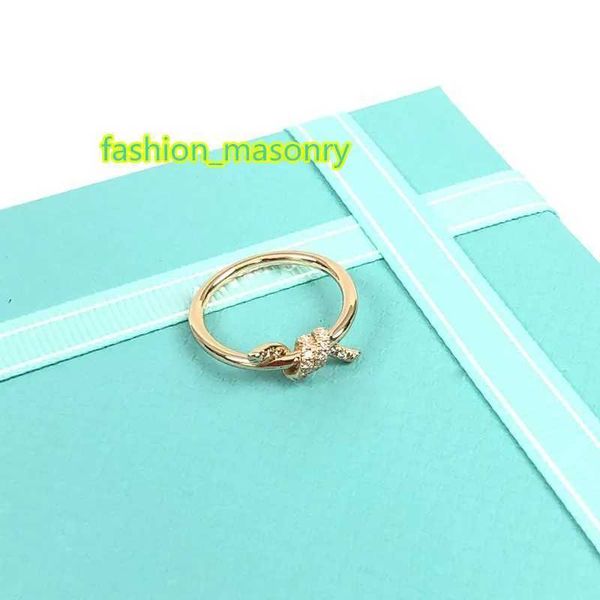 2023 brand luxury designer ring the new double shaped opening 925 sterling silver band fashion woman jewelry rings tiff
2023 brand luxury designer ring the new double shaped opening 925 sterling silver band fashion woman jewelry rings tiff