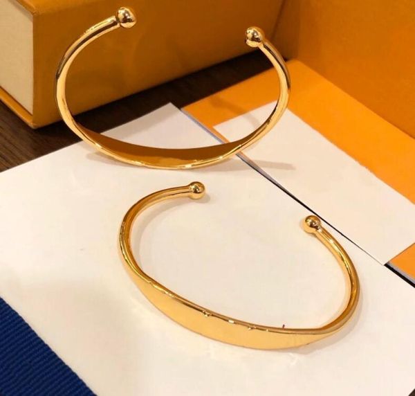 2021 designers luxurys brand steel bracelet women bracelet jewelry fashion accessories surprise gift classic bracelets2141813, White
2021 designers luxurys brand steel bracelet women bracelet jewelry fashion accessories surprise gift classic bracelets2141813, White