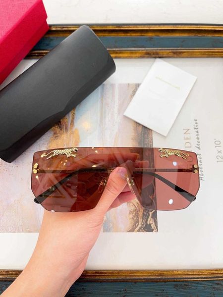 new fashion design square leopard sunglasses classic metal frame wooden temples simple and popular style versatile outdoor uv400 protection, White;black
new fashion design square leopard sunglasses classic metal frame wooden temples simple and popular style versatile outdoor uv400 protection, White;black