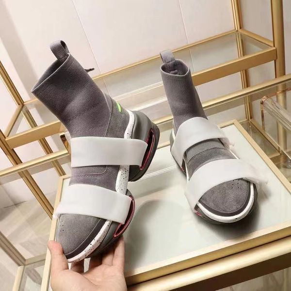 designer woman shoe leather lace up men fashion platform oversized sneakers white black mens womens luxury velvet suede casual shoes chaussu
designer woman shoe leather lace up men fashion platform oversized sneakers white black mens womens luxury velvet suede casual shoes chaussu