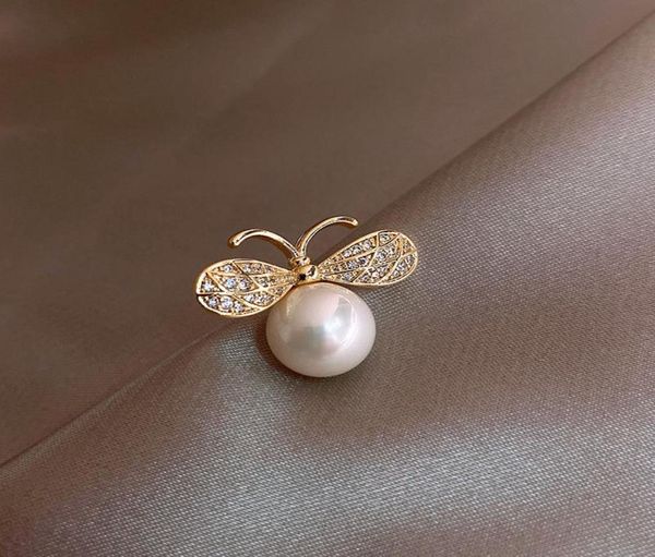 pins brooches spark rhinestone bee sweater for women mujer gold color alloy big round imitation pearl animal coat brooch accessor6085866, Gray
pins brooches spark rhinestone bee sweater for women mujer gold color alloy big round imitation pearl animal coat brooch accessor6085866, Gray