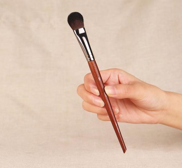 precision highlighter makeup brush 144 flat tapered highlighting sculpting contouring beauty cosmetics brushes blender tool2226033
precision highlighter makeup brush 144 flat tapered highlighting sculpting contouring beauty cosmetics brushes blender tool2226033