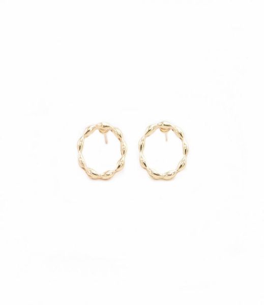creative waves circle design stud earrings trendy round style gold white rose color suitable for women6305109, Golden;silver
creative waves circle design stud earrings trendy round style gold white rose color suitable for women6305109, Golden;silver