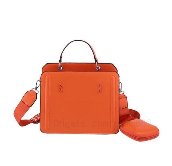2023 women fashion letter handbag messenger bag pu lady crossbody bag luxury cover flap interior compartment solid color
2023 women fashion letter handbag messenger bag pu lady crossbody bag luxury cover flap interior compartment solid color