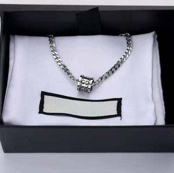 luxury designer necklace fashion charm necklaces for men and women letter vs pendant punk hip hop jewelry length chart 2401043, Silver
luxury designer necklace fashion charm necklaces for men and women letter vs pendant punk hip hop jewelry length chart 2401043, Silver