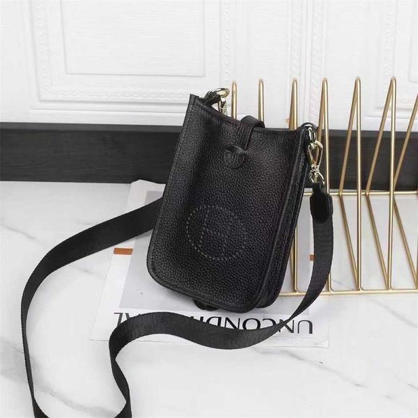 crossbody 2023 new summer soft leather mini women's vertical carrying mobile phone change small body bag clearance 85% off
crossbody 2023 new summer soft leather mini women's vertical carrying mobile phone change small body bag clearance 85% off