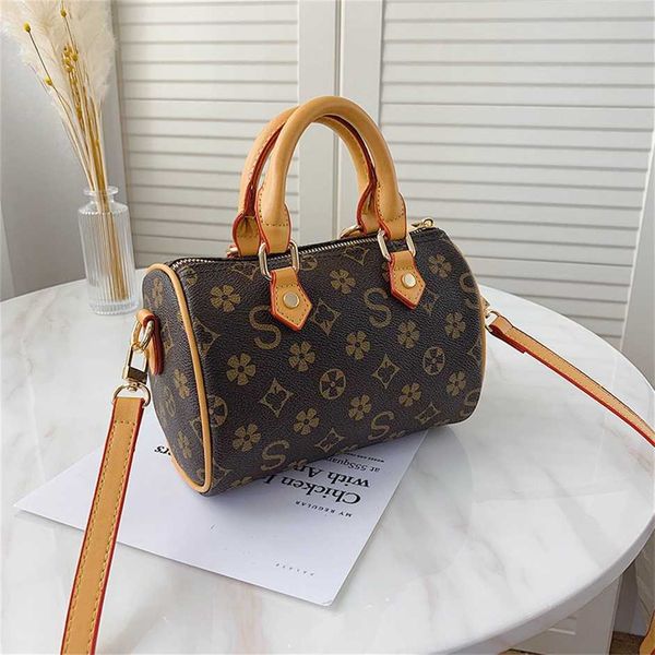 pillow 2023 summer new high capacity one shoulder crossbody popular small portable bag tide 50% off wholesale
pillow 2023 summer new high capacity one shoulder crossbody popular small portable bag tide 50% off wholesale