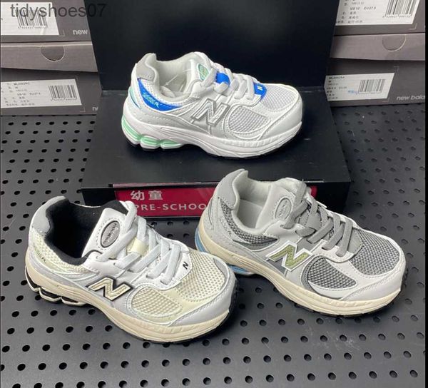 2002r boys' sports shoes girls' running shoes elderly children's breathable and non slip kids dad's shoes, Black