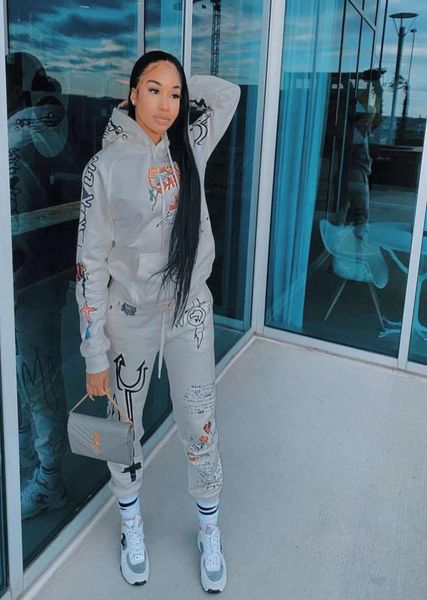 2020 new women chocomist twopiece sportswear hooded collar print twopiece pants set5897879, White
2020 new women chocomist twopiece sportswear hooded collar print twopiece pants set5897879, White