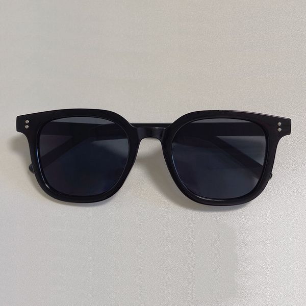 fashion designer sunglasses outdoor timeless classic style glasses retro men's and women's sport driving multi-color, White;black
fashion designer sunglasses outdoor timeless classic style glasses retro men's and women's sport driving multi-color, White;black
