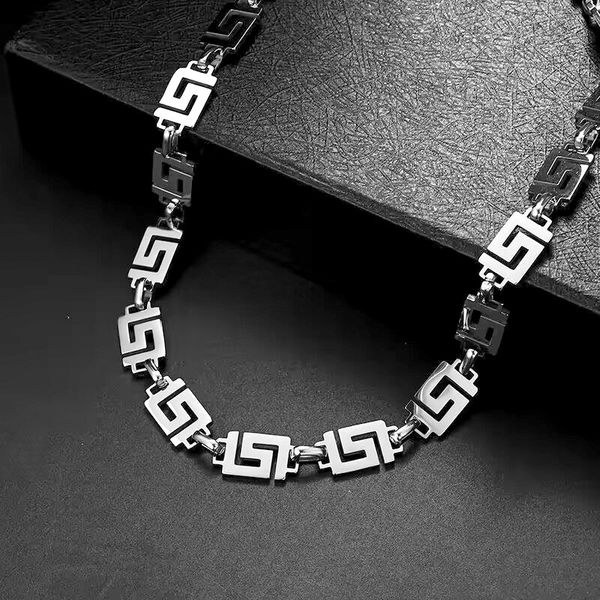 classic design hip hop style stainless steel chain necklace for women men gift, Silver
classic design hip hop style stainless steel chain necklace for women men gift, Silver