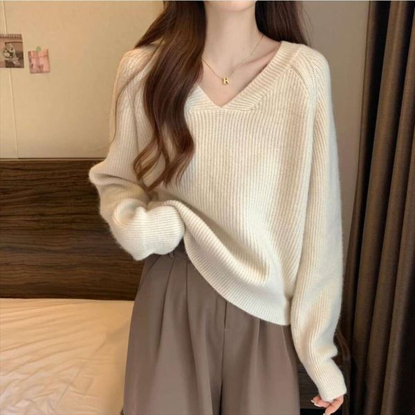 sweater women autumn winter gentle wind soft glutinous loose lazy v neck high end short t shirt for small outfit, White;black
sweater women autumn winter gentle wind soft glutinous loose lazy v neck high end short t shirt for small outfit, White;black