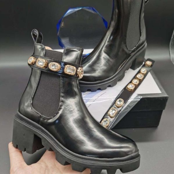 designer boot motorcycle boots fashion chelsea boots woman mid length boots black leather wedge lace up round head letter thick heel knight
designer boot motorcycle boots fashion chelsea boots woman mid length boots black leather wedge lace up round head letter thick heel knight