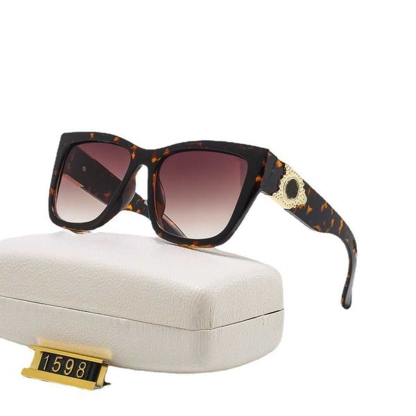 sunglasses designer classic luxury fashion fashionable large frame personalized sunglasses for male and female couples glasses versatile sli, White;black
sunglasses designer classic luxury fashion fashionable large frame personalized sunglasses for male and female couples glasses versatile sli, White;black