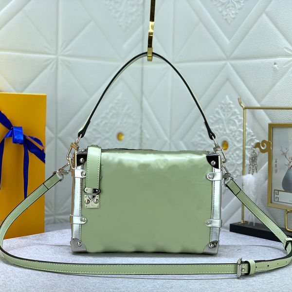 Senior designer women bag top quality Crossbody Bags Genuine Leather Tote Fashion Shoulder Bag Solid color Letter Flap Multiple Colors, Red
Senior designer women bag top quality Crossbody Bags Genuine Leather Tote Fashion Shoulder Bag Solid color Letter Flap Multiple Colors, Red