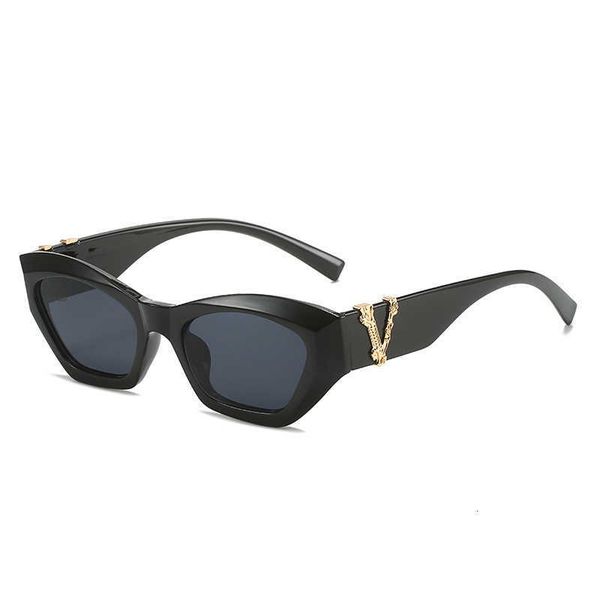 2023 new v-shaped decorative sunglasses women's personalized cat's eye small frame ins stripe sunglasses women 5pr6, White;black
2023 new v-shaped decorative sunglasses women's personalized cat's eye small frame ins stripe sunglasses women 5pr6, White;black