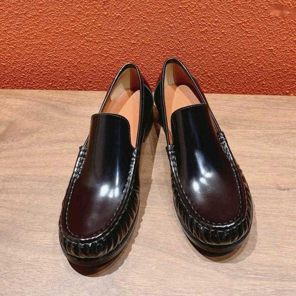 dress shoes black genuine leather pleated loafers brand designer autumn slip-on mid-heel for women heels office lady zapatos de mujer
dress shoes black genuine leather pleated loafers brand designer autumn slip-on mid-heel for women heels office lady zapatos de mujer