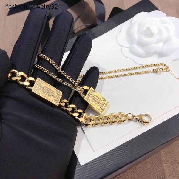luxury designer necklace chain crystal 18k gold plated 925 silver plated stainless steel letter pendant fashion women's jewelry
luxury designer necklace chain crystal 18k gold plated 925 silver plated stainless steel letter pendant fashion women's jewelry