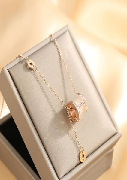 luxury design 18k gold cylindrical pendant necklace with tassel stainless steel jewelry for women2807945, Silver
luxury design 18k gold cylindrical pendant necklace with tassel stainless steel jewelry for women2807945, Silver