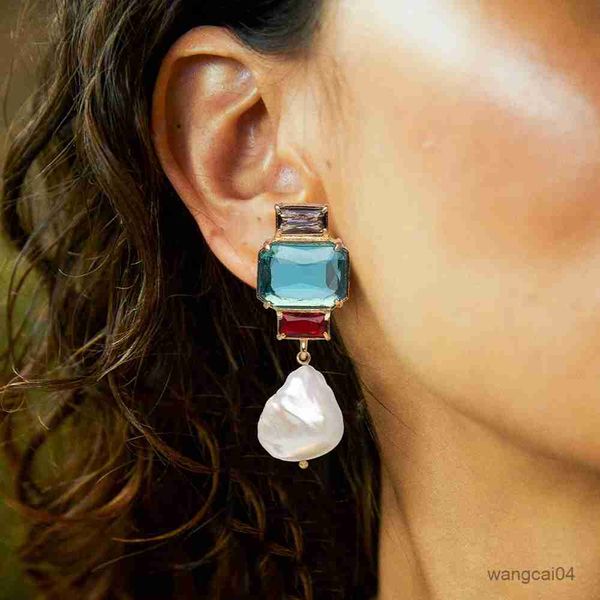 charm lady earrings fashion zircon studded pearl ladies earrings jewelry wholesale direct r230901, Golden
charm lady earrings fashion zircon studded pearl ladies earrings jewelry wholesale direct r230901, Golden