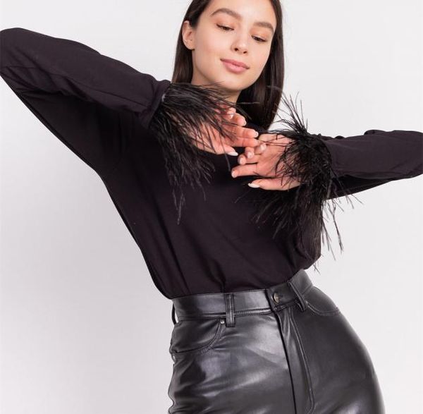2022 tshirt european and american women039s round neck splice feather women039s fashion casual commuter 803677, White
2022 tshirt european and american women039s round neck splice feather women039s fashion casual commuter 803677, White