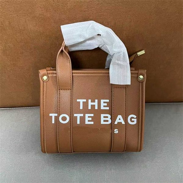 wallets 2023 marc mini tote bag womens and girls shoulder fashion three lines of letters print small square bags 18-10-16cm 70% off outlet c
wallets 2023 marc mini tote bag womens and girls shoulder fashion three lines of letters print small square bags 18-10-16cm 70% off outlet c