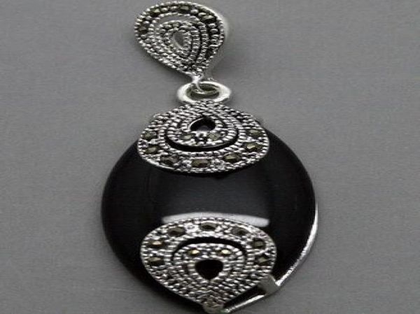 vintage 18mmx40mm marcasite black agates 925 sterling silver drop pendant8135044
vintage 18mmx40mm marcasite black agates 925 sterling silver drop pendant8135044