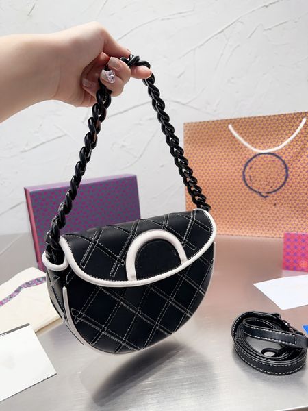women bags thick chain hardware lining hollowed out logo fashion shopping satchels shoulder bags hobo handbag crossbody messenger bags luxur
women bags thick chain hardware lining hollowed out logo fashion shopping satchels shoulder bags hobo handbag crossbody messenger bags luxur
