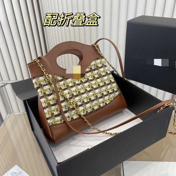 cc baghigh beauty three color xiangjia chain bag with a large capacity guangzhou hardware high-end ins jimeimenchong
cc baghigh beauty three color xiangjia chain bag with a large capacity guangzhou hardware high-end ins jimeimenchong