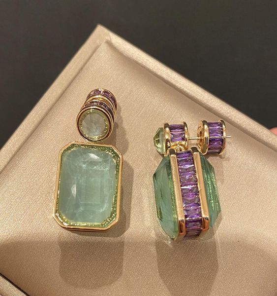 light luxury olivine green jade earrings with purple diamond tsquare zirconium wind earrings on the side5810178, Golden
light luxury olivine green jade earrings with purple diamond tsquare zirconium wind earrings on the side5810178, Golden