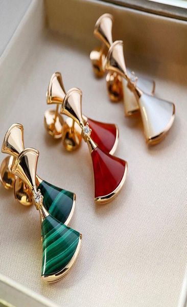 classic design skirt earrings stud mark jewelry couple wedding engagement gifts women039s favorite5519074, Golden;silver
classic design skirt earrings stud mark jewelry couple wedding engagement gifts women039s favorite5519074, Golden;silver