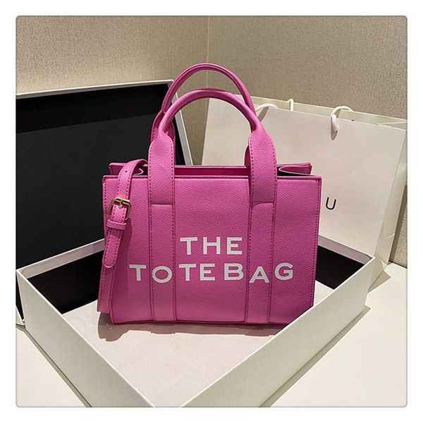 large capacity women's 2023 autumn new french texture tote letter one shoulder crossbody bag off wholesale
large capacity women's 2023 autumn new french texture tote letter one shoulder crossbody bag off wholesale
