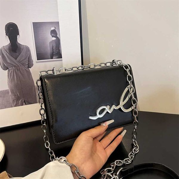 chain for women 2023 new fashion korean version versatile niche one shoulder crossbody small square bag off wholesale
chain for women 2023 new fashion korean version versatile niche one shoulder crossbody small square bag off wholesale