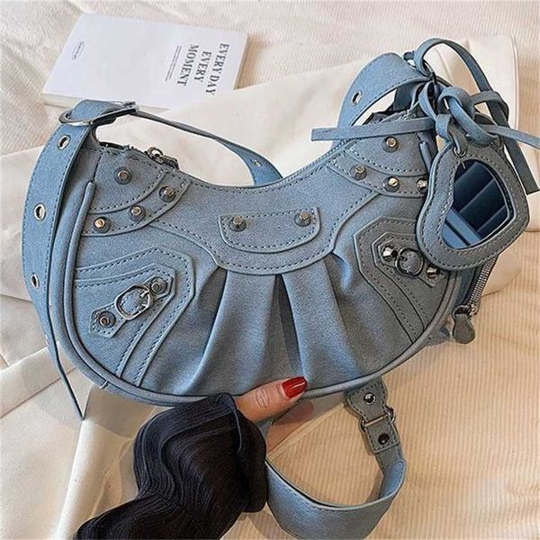 women's 2023 new locomotive underarm versatile rivet three in spicy girl one shoulder oblique cross fold bag 70% off outlet clearance
women's 2023 new locomotive underarm versatile rivet three in spicy girl one shoulder oblique cross fold bag 70% off outlet clearance