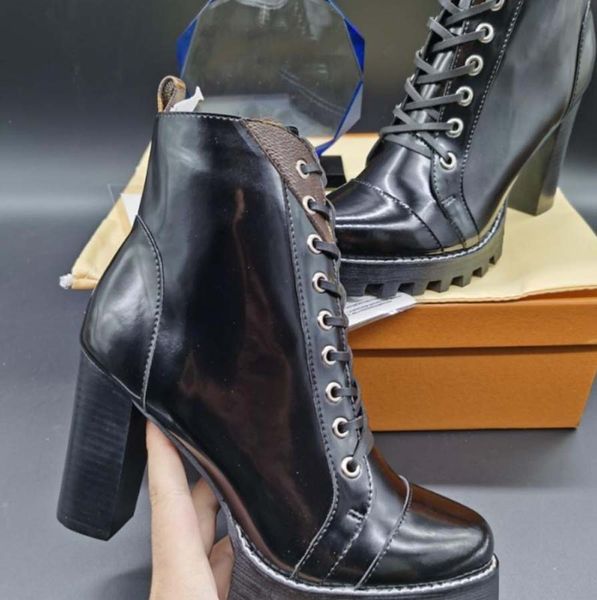 designer boot motorcycle boots fashion chelsea boots woman mid length boots black leather wedge lace up round head letter thick heel knight
designer boot motorcycle boots fashion chelsea boots woman mid length boots black leather wedge lace up round head letter thick heel knight