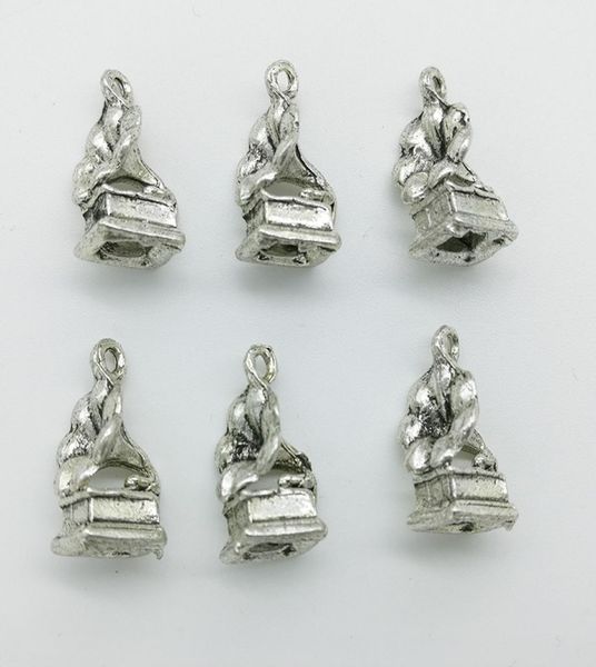 50pcslot old phonograph horn charms pendants retro jewelry accessories diy antique silver pendant for bracelet earrings keychain 6266019, Bronze;silver
50pcslot old phonograph horn charms pendants retro jewelry accessories diy antique silver pendant for bracelet earrings keychain 6266019, Bronze;silver