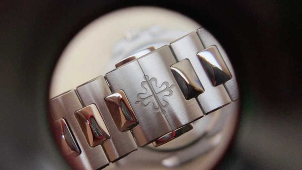 luxury patk watch for men superclone 5811 original thick 8.2mm latest public wrist watches fd9g mens designer waterproof polish bezel iced o, Slivery;brown
luxury patk watch for men superclone 5811 original thick 8.2mm latest public wrist watches fd9g mens designer waterproof polish bezel iced o, Slivery;brown