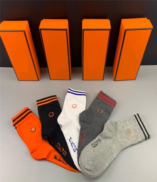 2021 designer mens womens socks five pair luxe sports winter embroider letter stripe sock embroidery cotton man socks with box8240211, Black
2021 designer mens womens socks five pair luxe sports winter embroider letter stripe sock embroidery cotton man socks with box8240211, Black