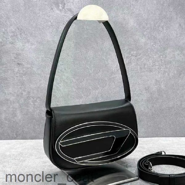 disel jingle bag designer bag luxury handbags shoulder bags women's fashion underarm pouch real leather d-designed classics beautiful c
disel jingle bag designer bag luxury handbags shoulder bags women's fashion underarm pouch real leather d-designed classics beautiful c