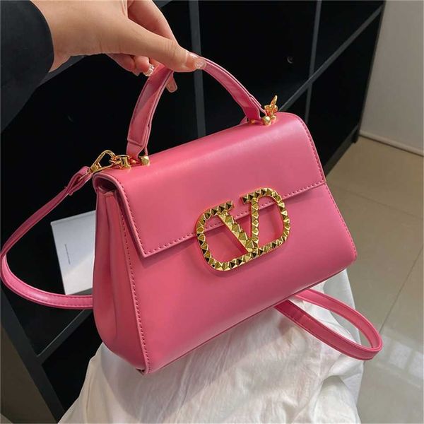 2023 new handheld one shoulder letter small square crossbody goods large capacity bag women's fashion style clearance 85% off
2023 new handheld one shoulder letter small square crossbody goods large capacity bag women's fashion style clearance 85% off