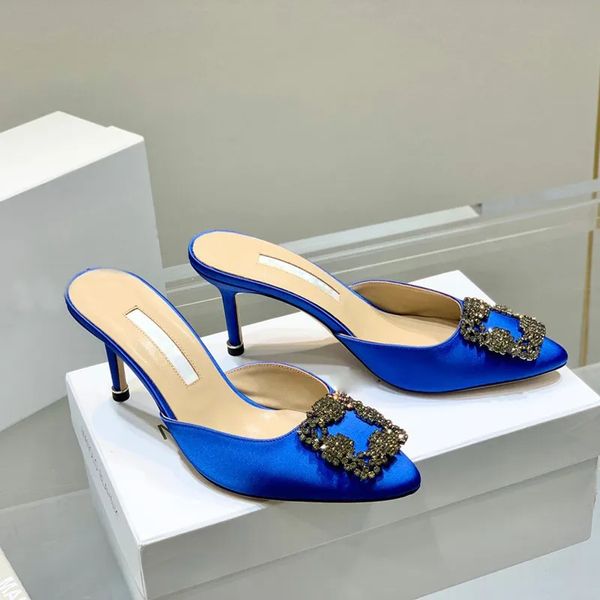 2023 luxury designer slippers rhinestone buckle shoes women's 7cm thin high heels latest fashion silk crystal metal decorative women sa, Black
2023 luxury designer slippers rhinestone buckle shoes women's 7cm thin high heels latest fashion silk crystal metal decorative women sa, Black