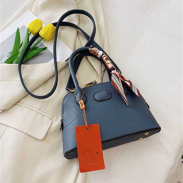 designer leather shoulder bags fashion crossbody handbag shell purse handbags black pink embossed bag size 22-9-16cm off wholesale
designer leather shoulder bags fashion crossbody handbag shell purse handbags black pink embossed bag size 22-9-16cm off wholesale