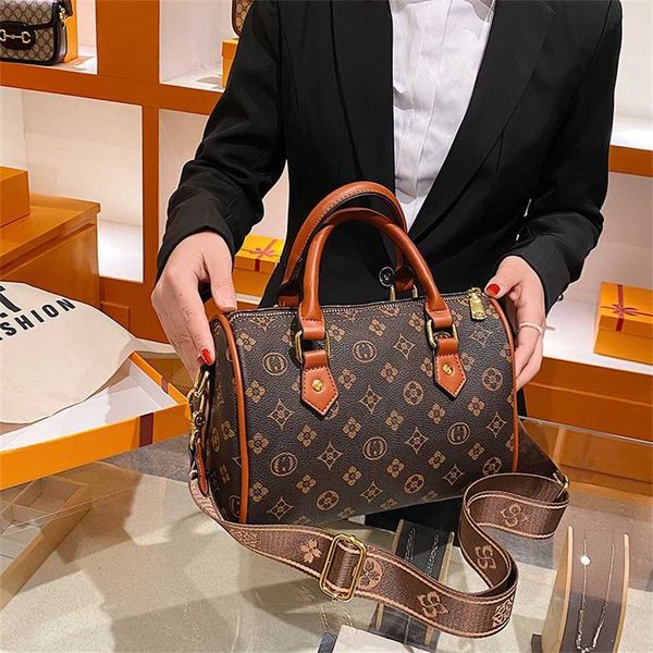 commuter handbag women's one shoulder crossbody cylinder fashion water bucket bag outlet 50% off
commuter handbag women's one shoulder crossbody cylinder fashion water bucket bag outlet 50% off