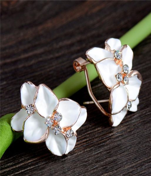 fashion gold color cubic zirconia white flower hoop earrings jewelry for women gift7046970, Golden;silver
fashion gold color cubic zirconia white flower hoop earrings jewelry for women gift7046970, Golden;silver